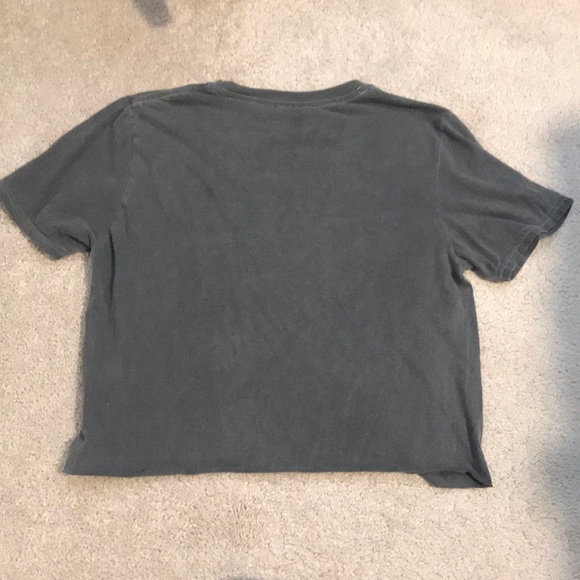 Urban Outfitters Vintage Inspo Bug Cropped Shirt - Picture 3 of 4